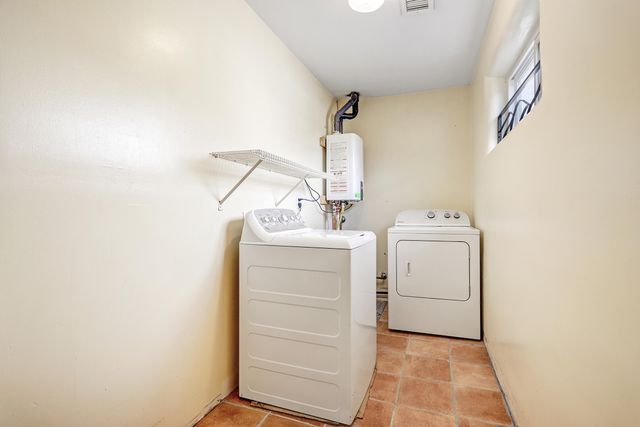 5933 Pauline Avenue NW, Albuquerque, NM 87107