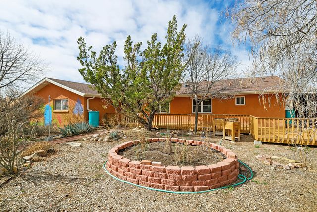 5933 Pauline Avenue NW, Albuquerque, NM 87107