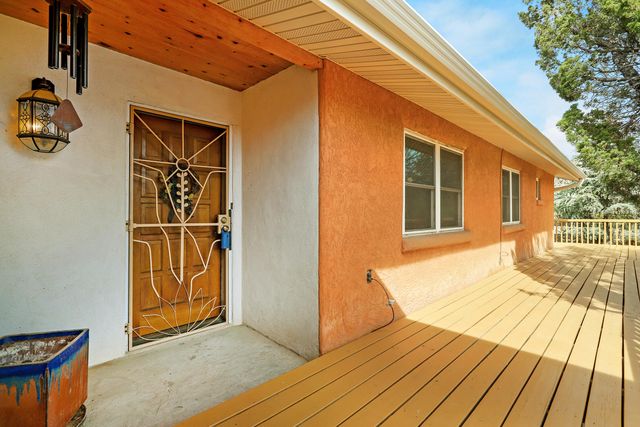 5933 Pauline Avenue NW, Albuquerque, NM 87107