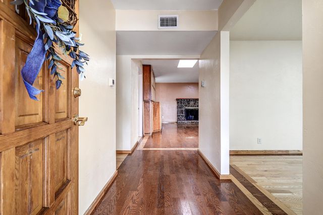 5933 Pauline Avenue NW, Albuquerque, NM 87107