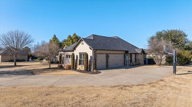 1204 E Scandinavian Court, Granbury, TX 76048