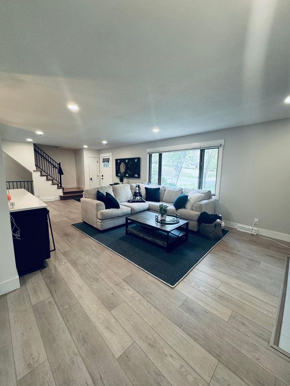15801 Day Place, Minnetonka, MN 55345 — photo 5