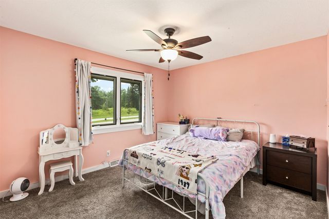 15721 Meredith Drive, Urbandale, IA 50323