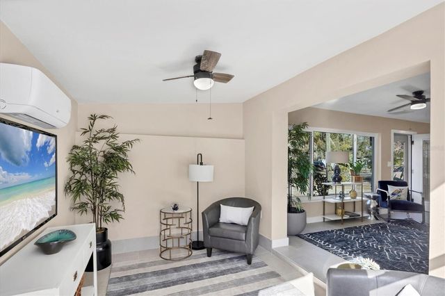 2111 VINSON AVENUE, Sarasota, FL 34232