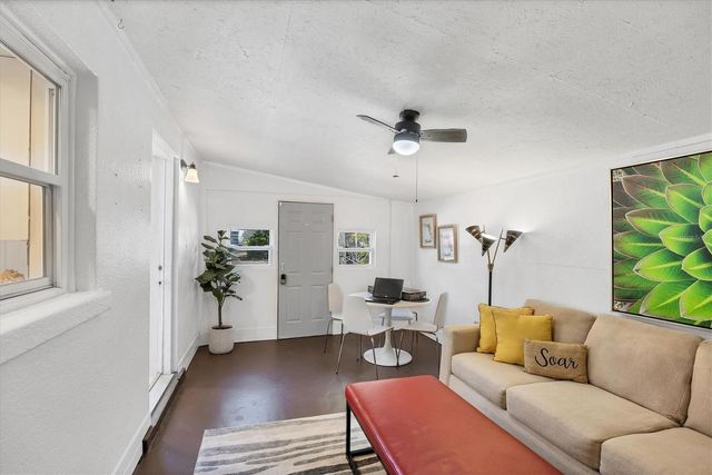 2111 VINSON AVENUE, Sarasota, FL 34232