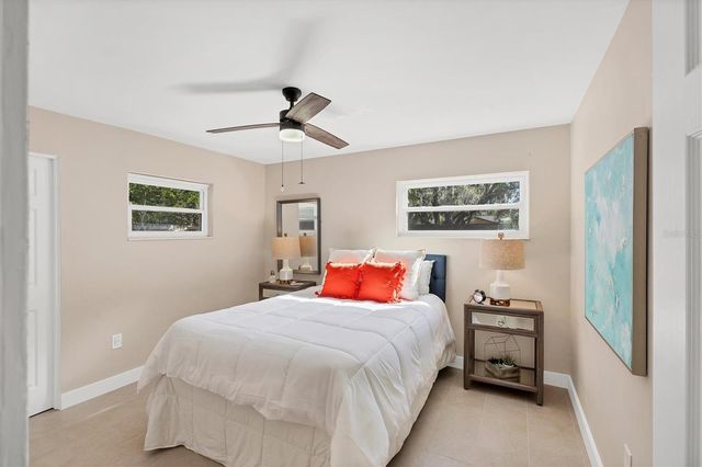 2111 VINSON AVENUE, Sarasota, FL 34232