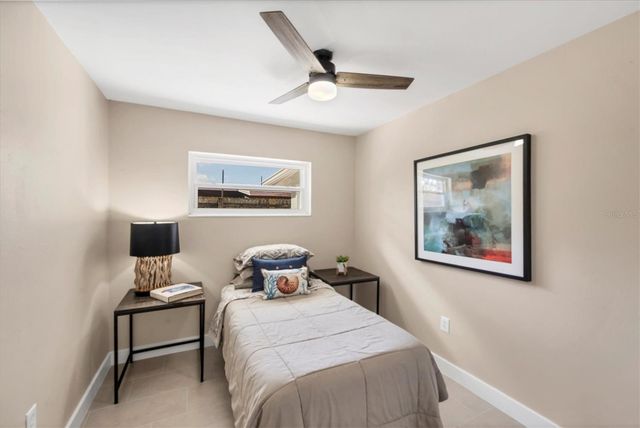 2111 VINSON AVENUE, Sarasota, FL 34232