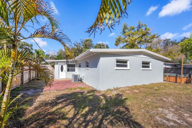 2111 VINSON AVENUE, Sarasota, FL 34232