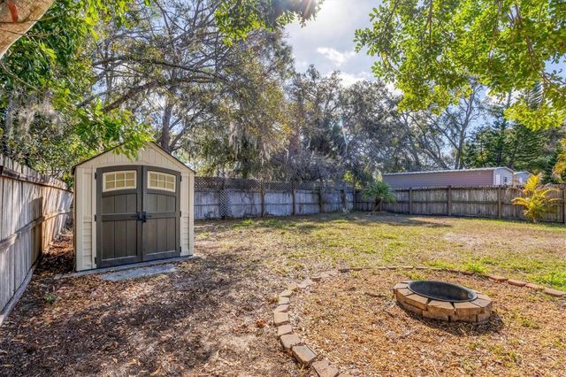 2111 VINSON AVENUE, Sarasota, FL 34232