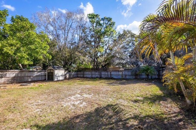2111 VINSON AVENUE, Sarasota, FL 34232