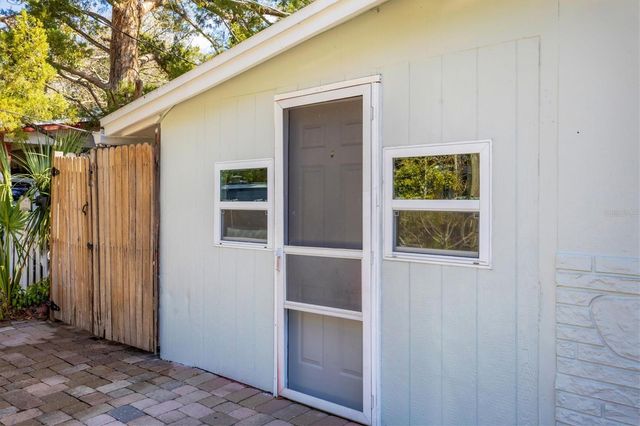 2111 VINSON AVENUE, Sarasota, FL 34232