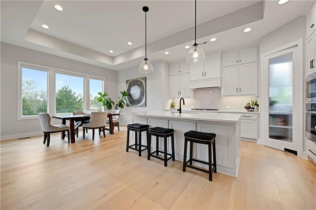 25177 W 109th Street, Olathe, KS 66061