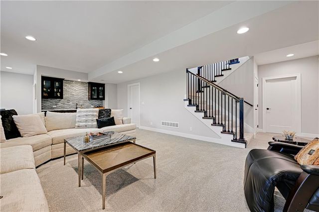 25177 W 109th Street, Olathe, KS 66061