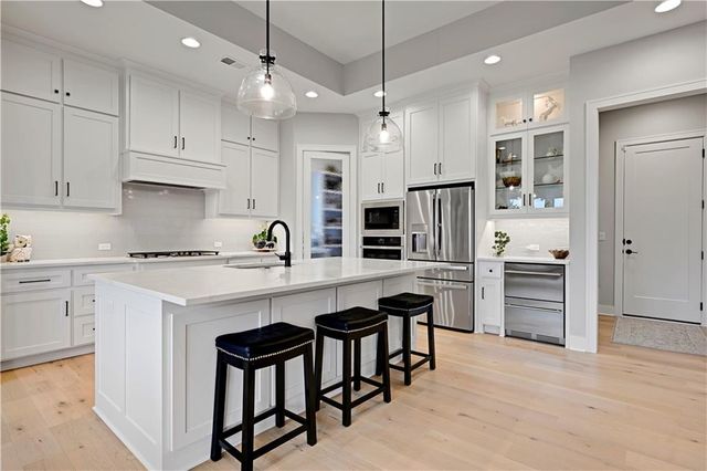 25177 W 109th Street, Olathe, KS 66061