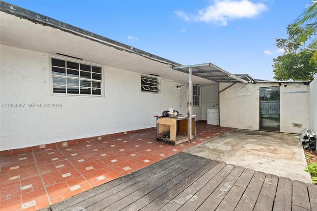 11441 SW 2nd St 11443, Sweetwater, FL 33174