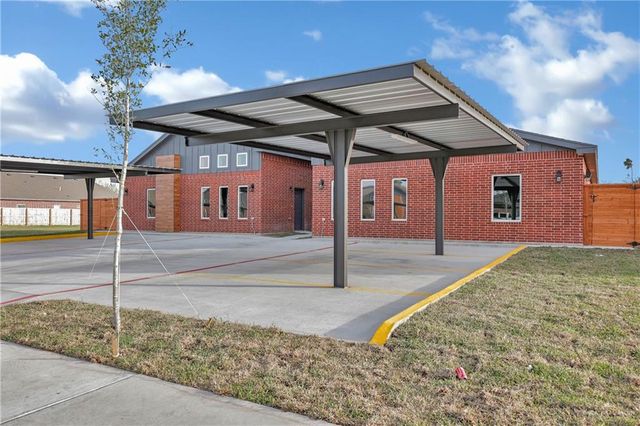 901 W 8th Street, Mission, TX 78572