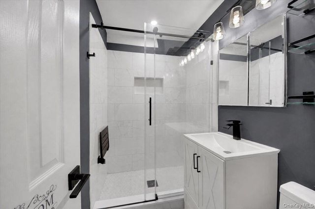 2565 Westervelt Avenue, Bronx, NY 10469