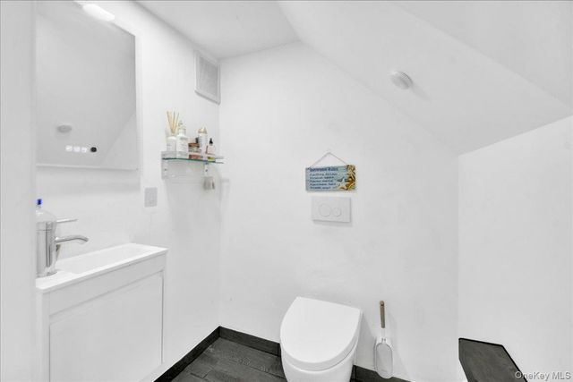 2565 Westervelt Avenue, Bronx, NY 10469