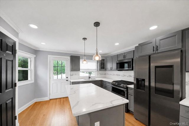 2565 Westervelt Avenue, Bronx, NY 10469