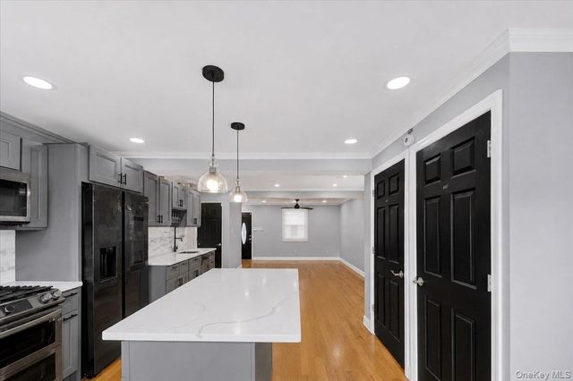 2565 Westervelt Avenue, Bronx, NY 10469