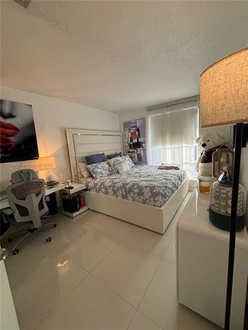 1351 Garden Rd, Weston, FL 33326