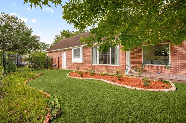 403 Nighthawk Court, Sugar Land, TX 77478