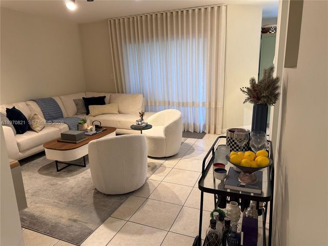 882 NW 92nd Ave 882, Plantation, FL 33324