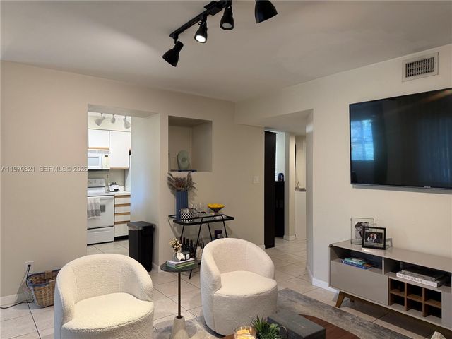 882 NW 92nd Ave 882, Plantation, FL 33324