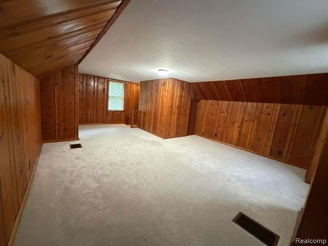 3793 Lincolnshire Road, Waterford, MI 48328