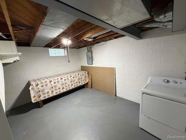 3793 Lincolnshire Road, Waterford, MI 48328