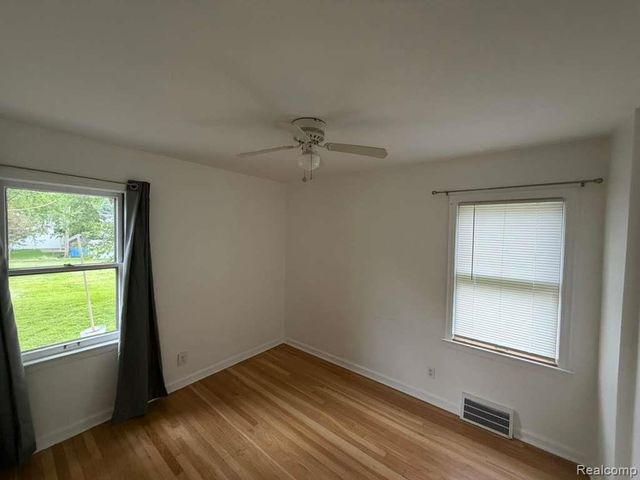 3793 Lincolnshire Road, Waterford, MI 48328