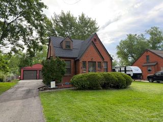 3793 Lincolnshire Road, Waterford, MI 48328
