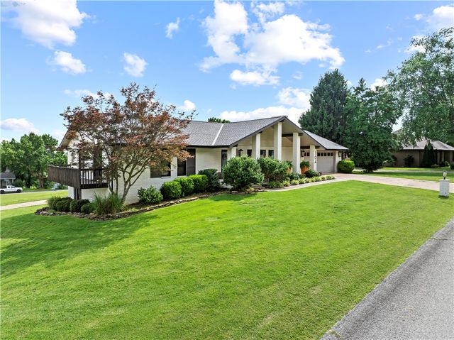 104 W Watts Street, Harrison, AR 72601