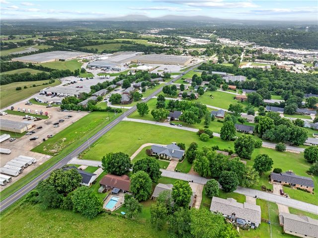 104 W Watts Street, Harrison, AR 72601