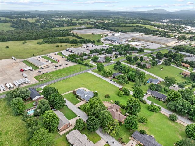 104 W Watts Street, Harrison, AR 72601