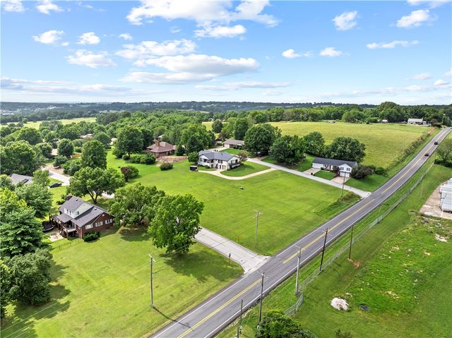 104 W Watts Street, Harrison, AR 72601