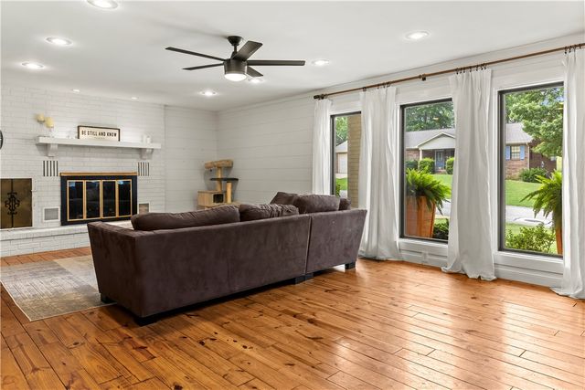 104 W Watts Street, Harrison, AR 72601