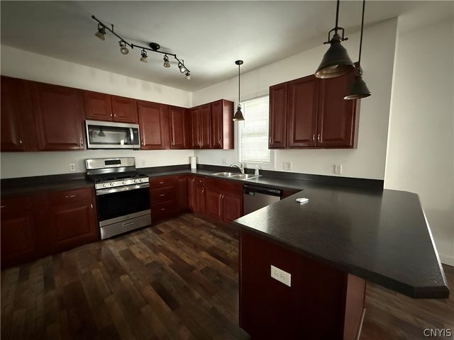 610 North Mcbride Street, Syracuse, NY 13203