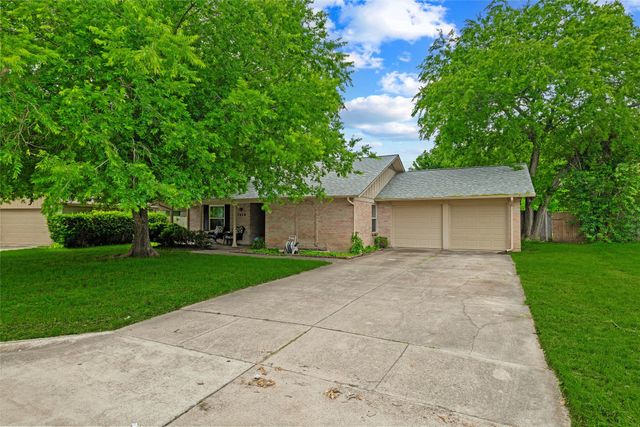 7428 Overhill Road, Fort Worth, TX 76116