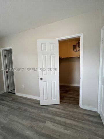 150 NE 59th St, Miami, FL 33137