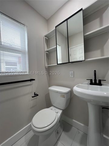 150 NE 59th St, Miami, FL 33137
