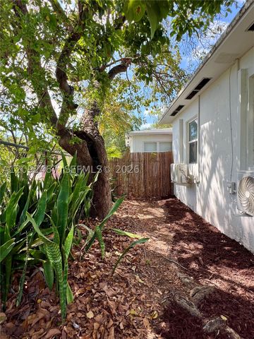150 NE 59th St, Miami, FL 33137