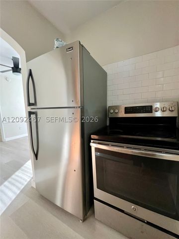 150 NE 59th St, Miami, FL 33137