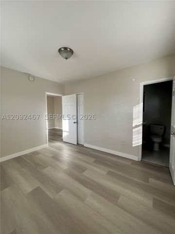 150 NE 59th St, Miami, FL 33137