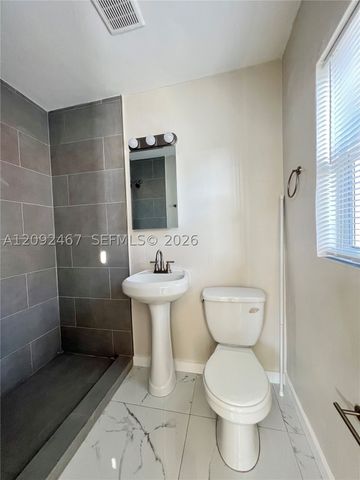 150 NE 59th St, Miami, FL 33137