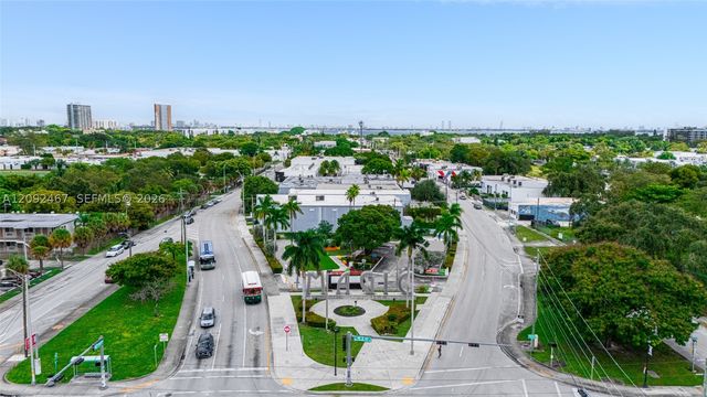 150 NE 59th St, Miami, FL 33137