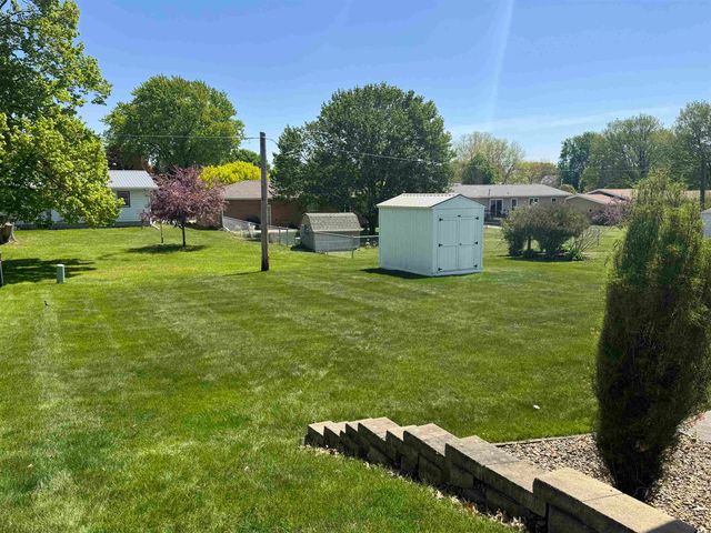 254 S Maple Avenue, New Hampton, IA 50659