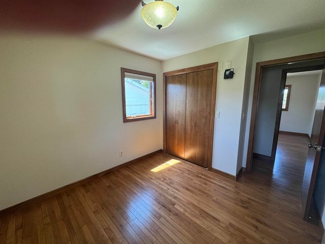 254 S Maple Avenue, New Hampton, IA 50659