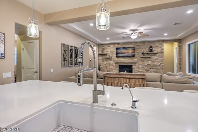 2440 Chateau Napoleon Drive, Henderson, NV 89044