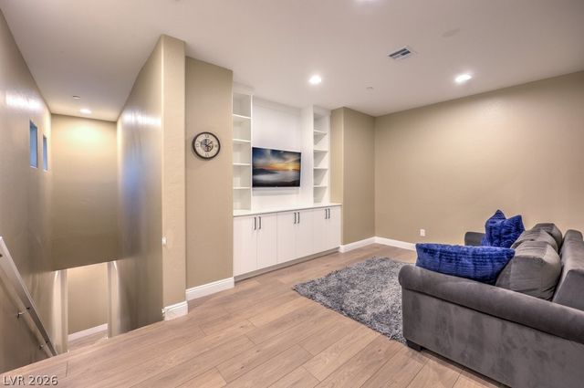 2440 Chateau Napoleon Drive, Henderson, NV 89044